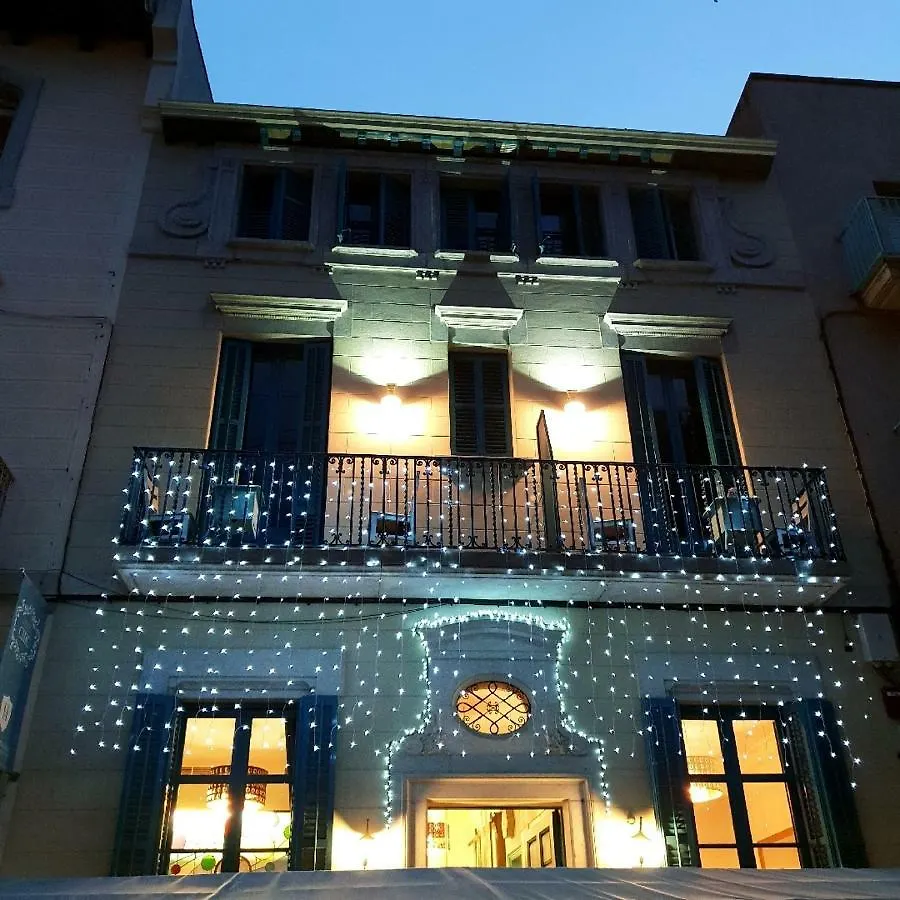 סאן פליו דה גיסולס Hotel Hostal Chic 3*, סאן פליו דה גיסולס