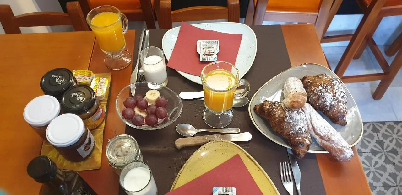 סאן פליו דה גיסולס Hotel Hostal Chic סאן פליו דה גיסולס