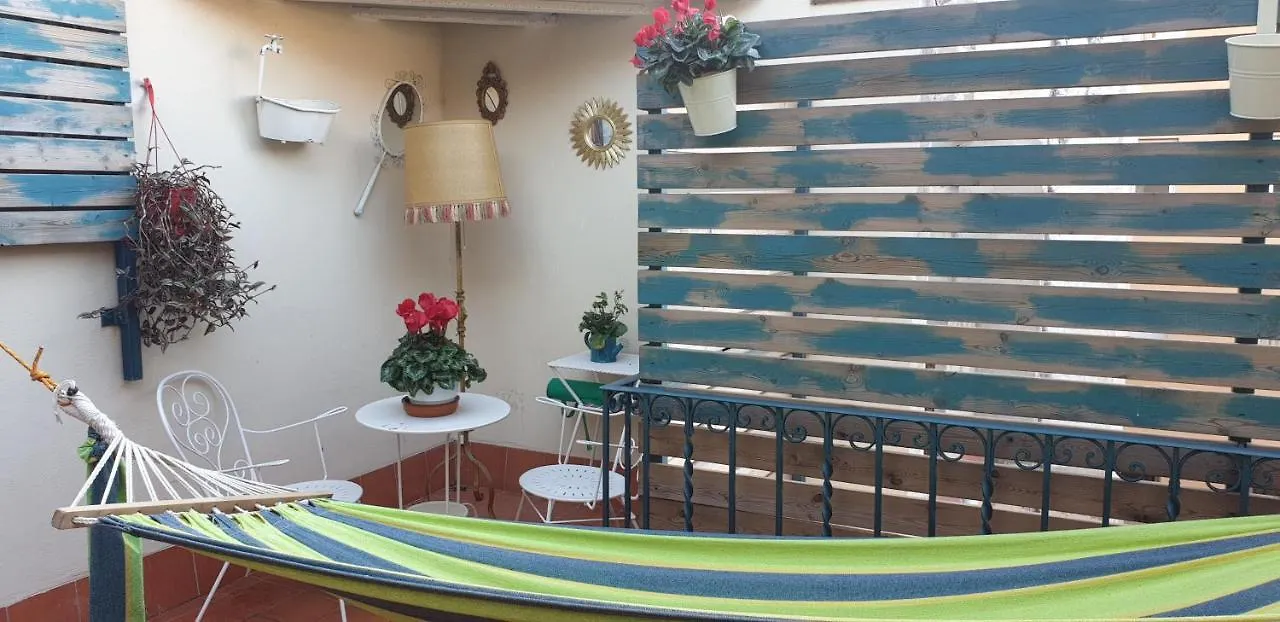 סאן פליו דה גיסולס Hotel Hostal Chic 3*, סאן פליו דה גיסולס